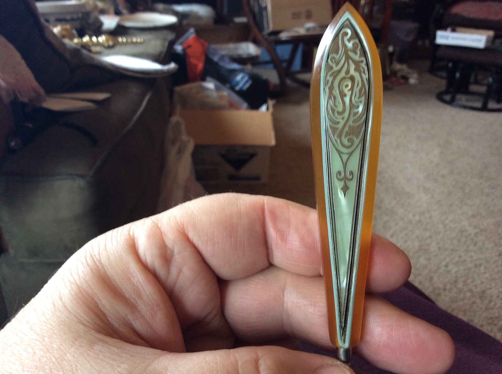 Button Hook-for buttoning buttons on shoes Bakelite? handle, exc.co