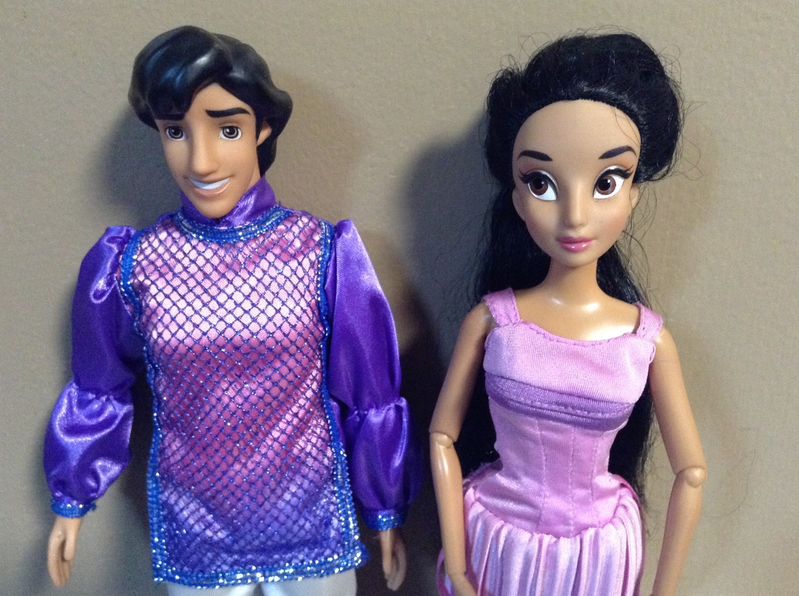 Disney Aladdin Princess Jasmine Doll Lot Clothes Shoes BARBIE SIZE 12
