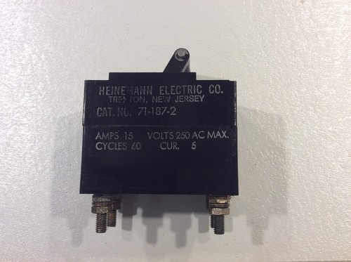 Heinemann 30 amp circuit breaker