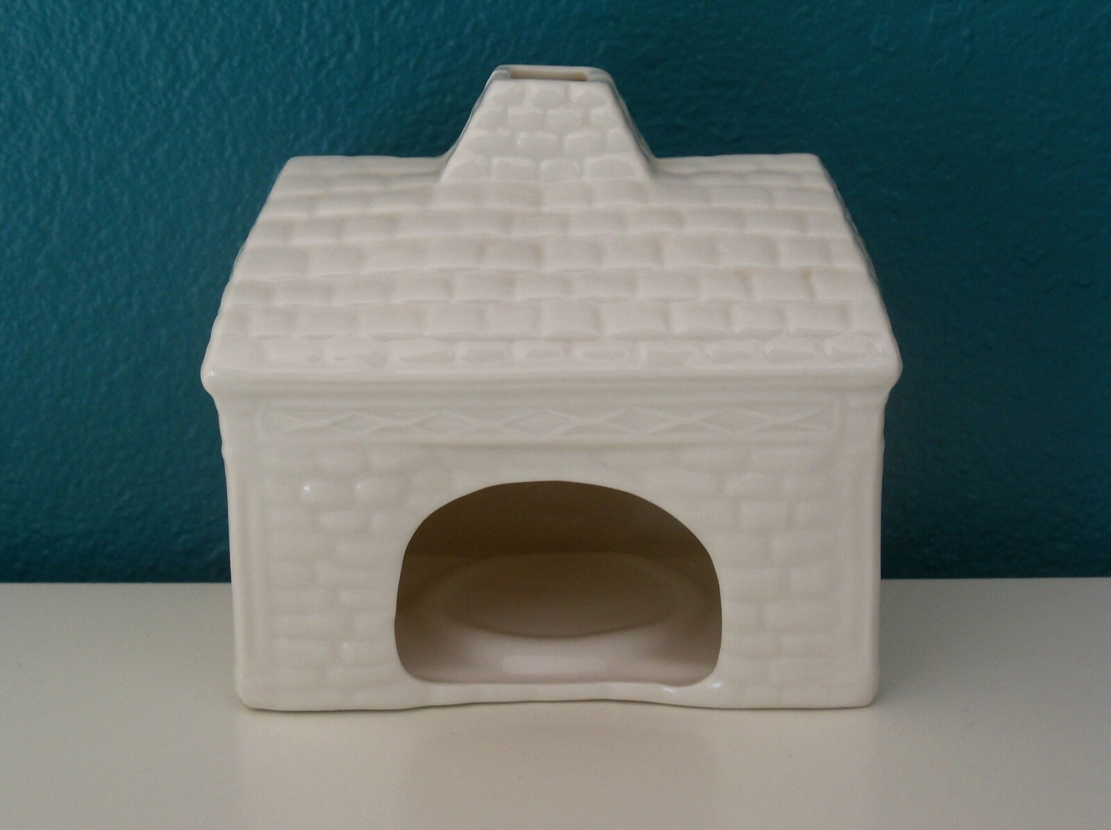 Belleek Irish Village Brennan's Bakery Tea Light Candle Holder