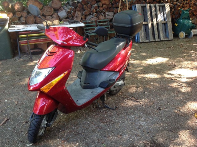 Honda lead 100cc