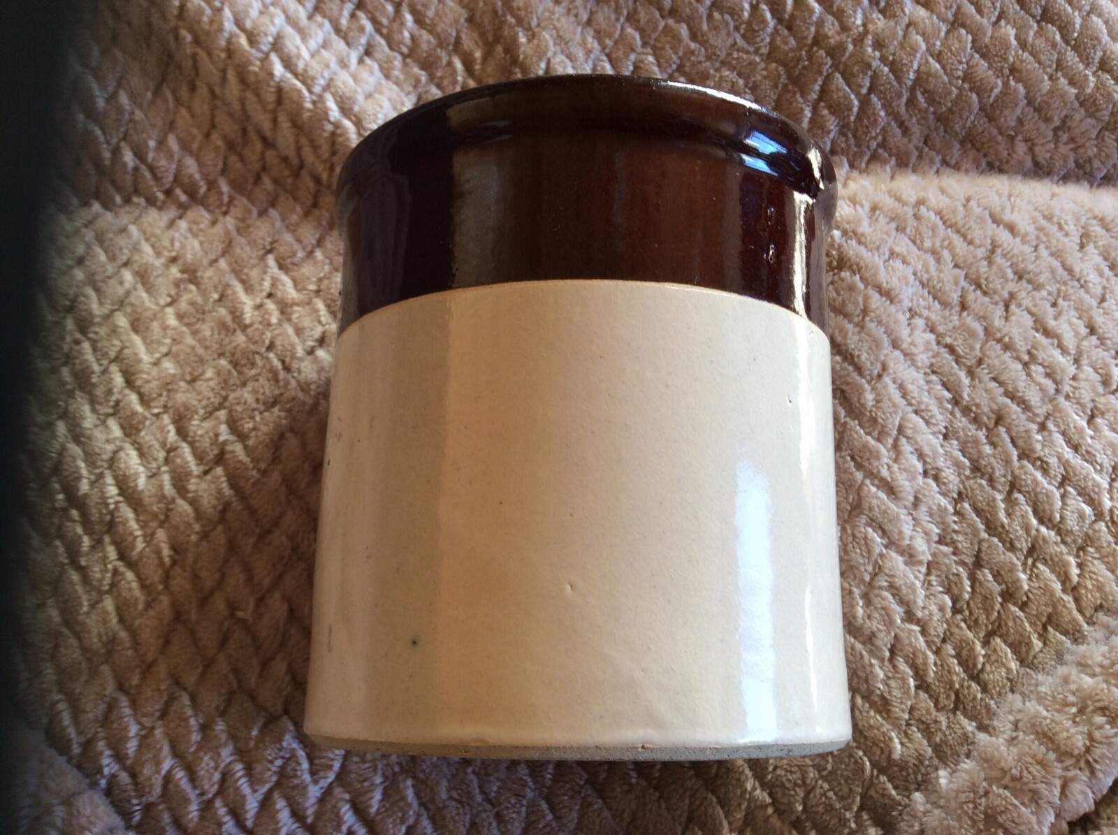 Pottery R.R.P. CO ROSEVILLE OHIO USA Brown & Tan 5” Stoneware Crock