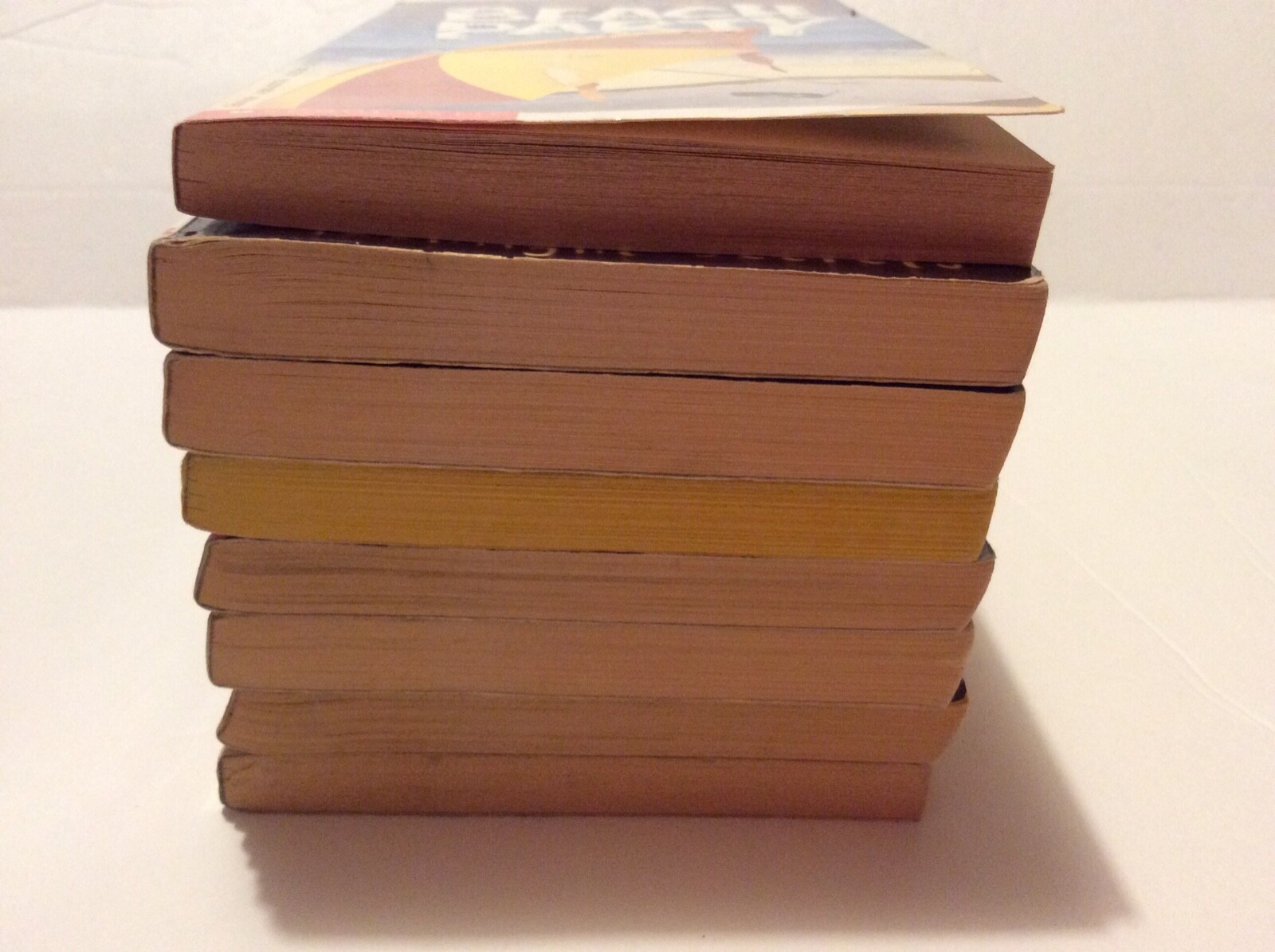 LOT OF 8 BOOKS R.L. STINE FEAR STREET / FEAR STREET NIGHTS / BEACH PARTY