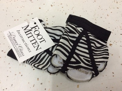 NIB! Trimfoot Company Dance Class Foot Mitten FM350 SIZE MEDIUM Zebra Print