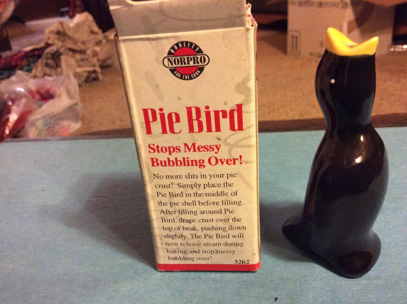 Norpro Oven Safe Ceramic Black Pie Bird Steam Vent Stop Bubbling Over NIB