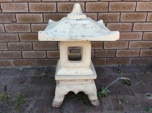 LARGE VINTAGE CONCRETE GARDEN PAGODA | Pots & Garden Beds | Gumtree