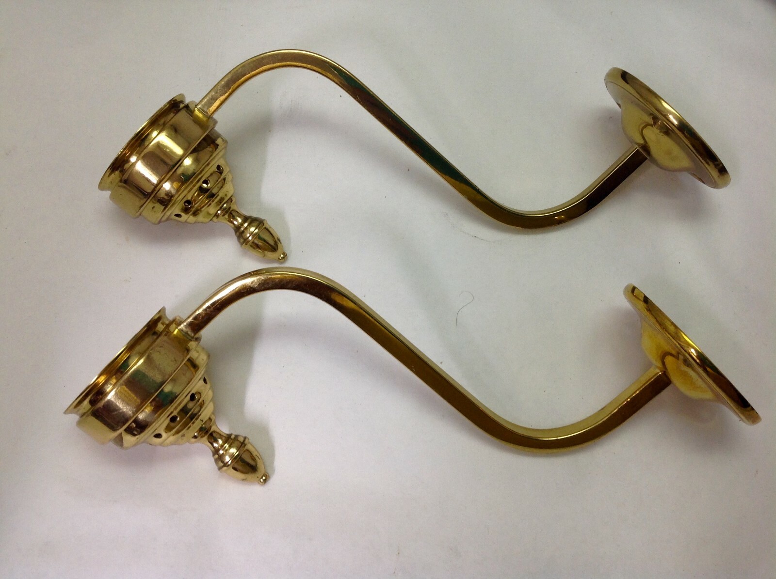 Pair Virginia Metalcrafters Brass Bruton Parish Wall Sconce 16-22-1(Incomplete)