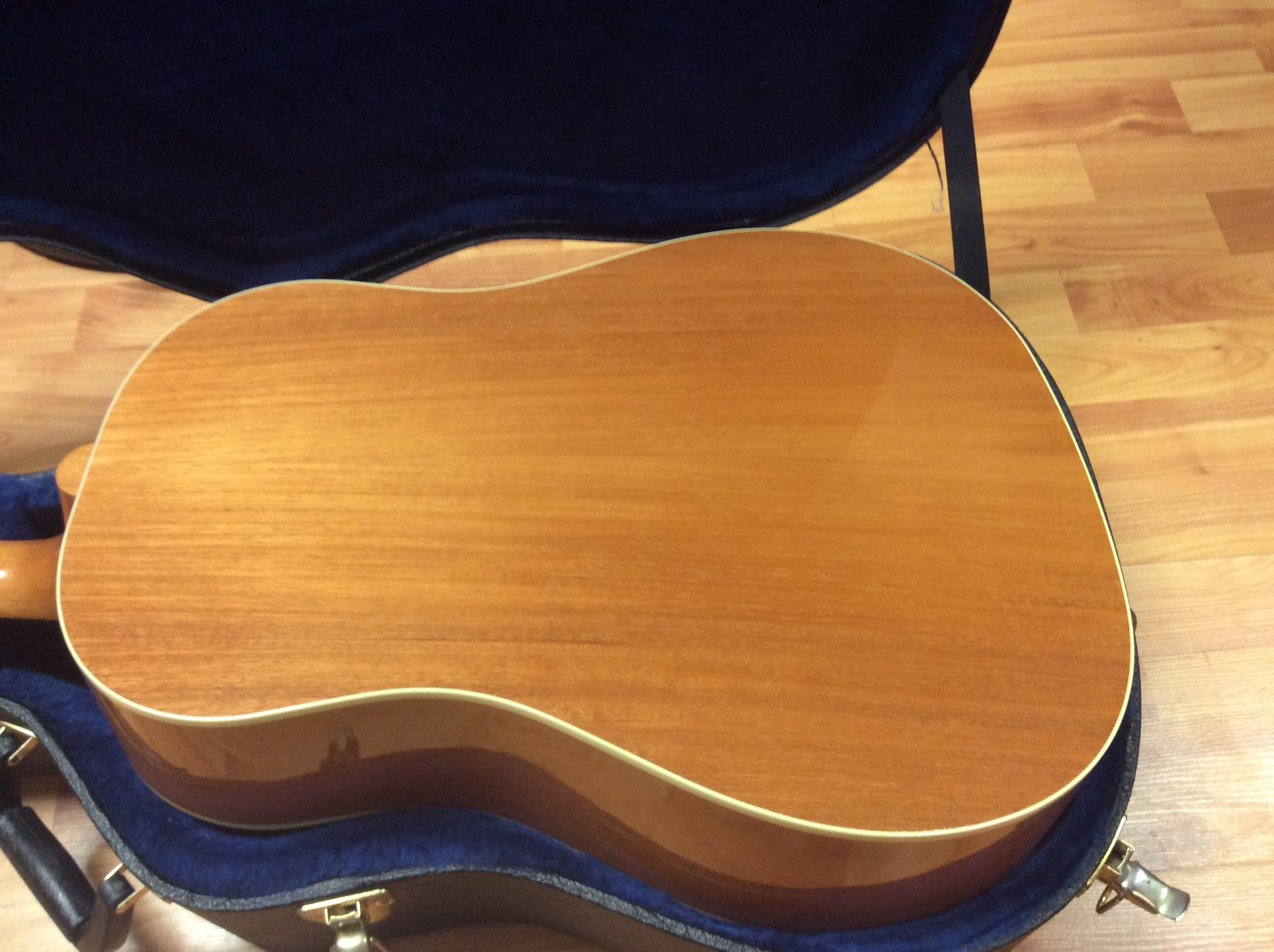 Gibson J-35 2013 Acoustic Guitar