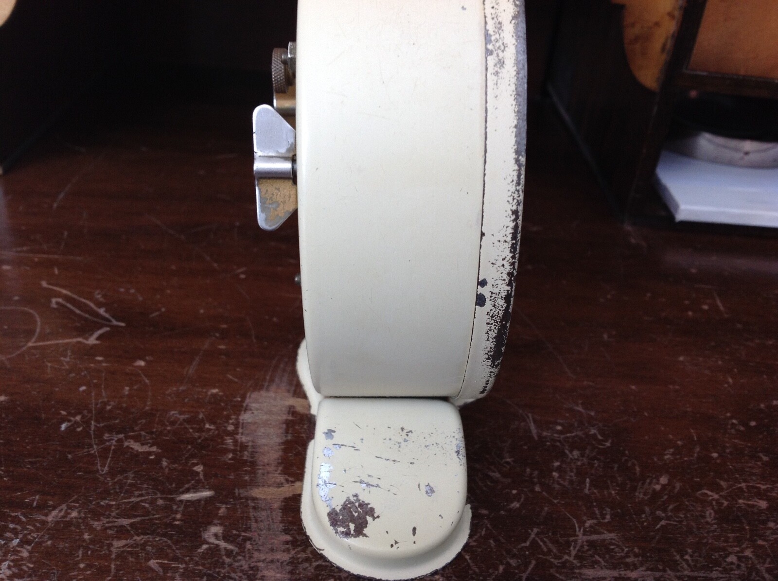 Animated Chicken Pecking in Farmyard Windup Alarm Clock, Smith Great Britain