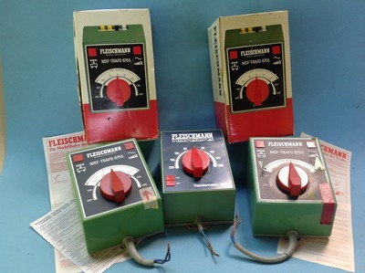 2 3x Transformator Spur HO/00 Modelleisenbahn 6750 220 u 230V