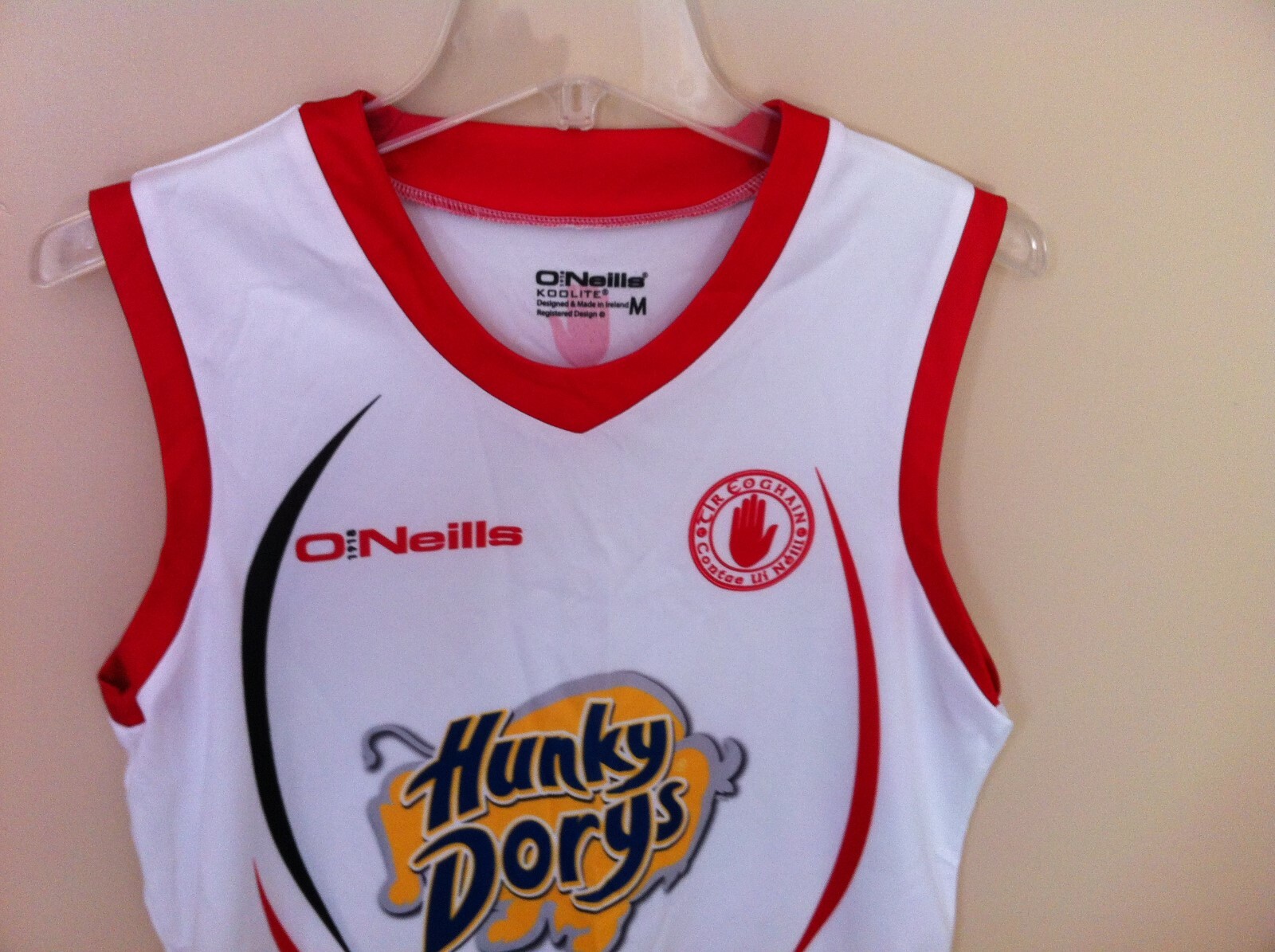 O'NEILLS KOOLITE TYRONE GAA JERSEY SHIRT MADE IN IRELAND Size MEDIUM, WHITE RED