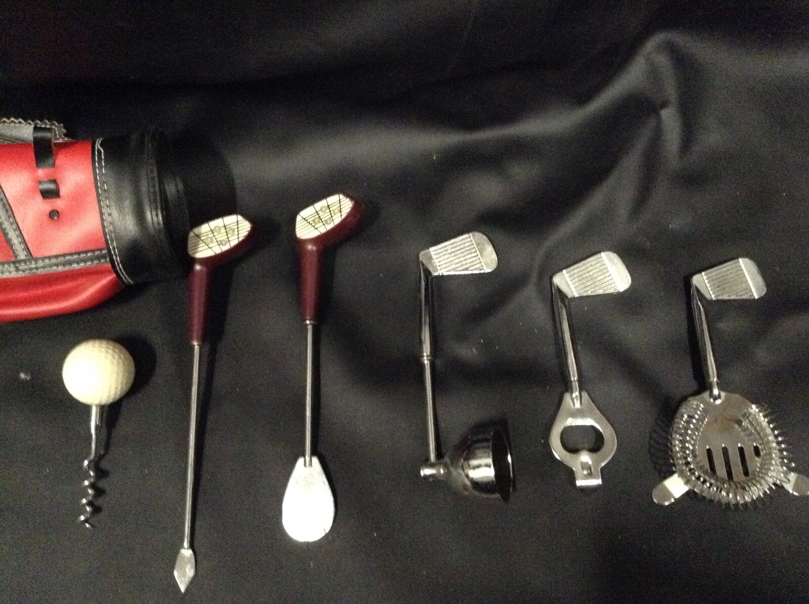 Red Vintage Golf Bag Barware Set 6 Piece Good Condition