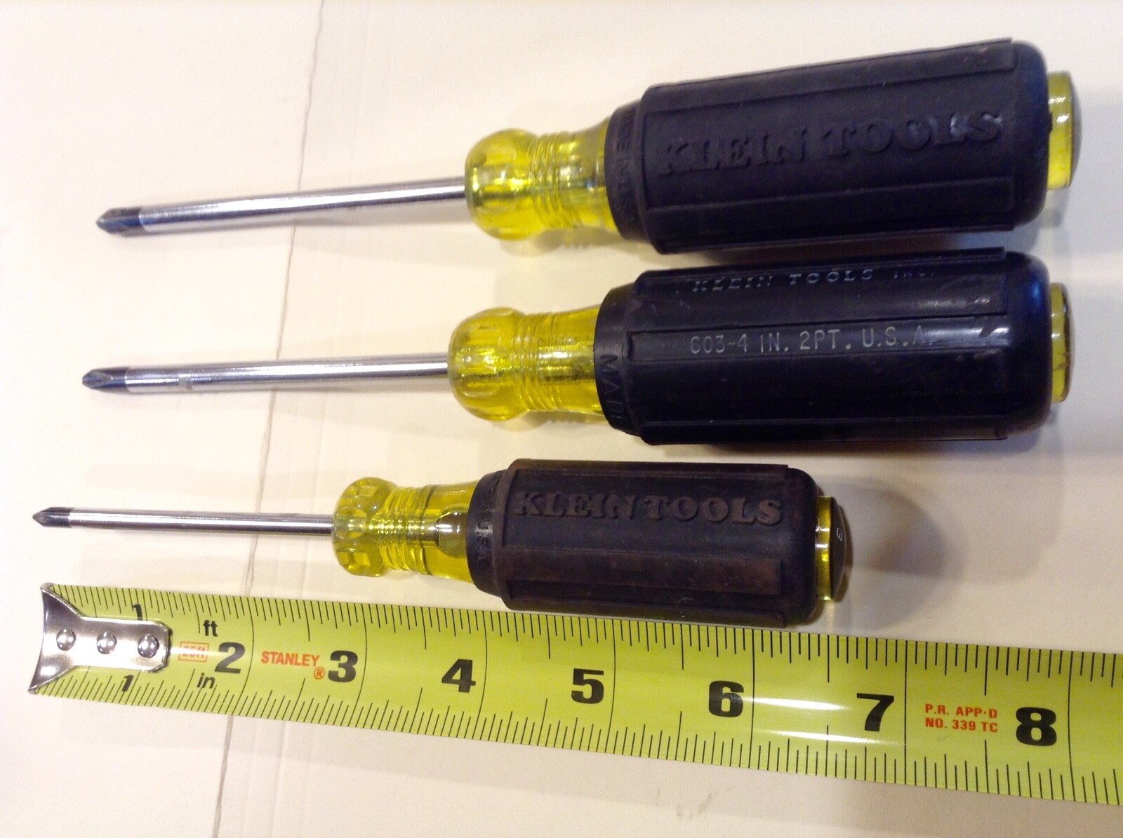 KLEIN 7 Pc Cushion Grip Phillips / Flat, Stubby, Screwdrivers in Canvas 5139 Bag