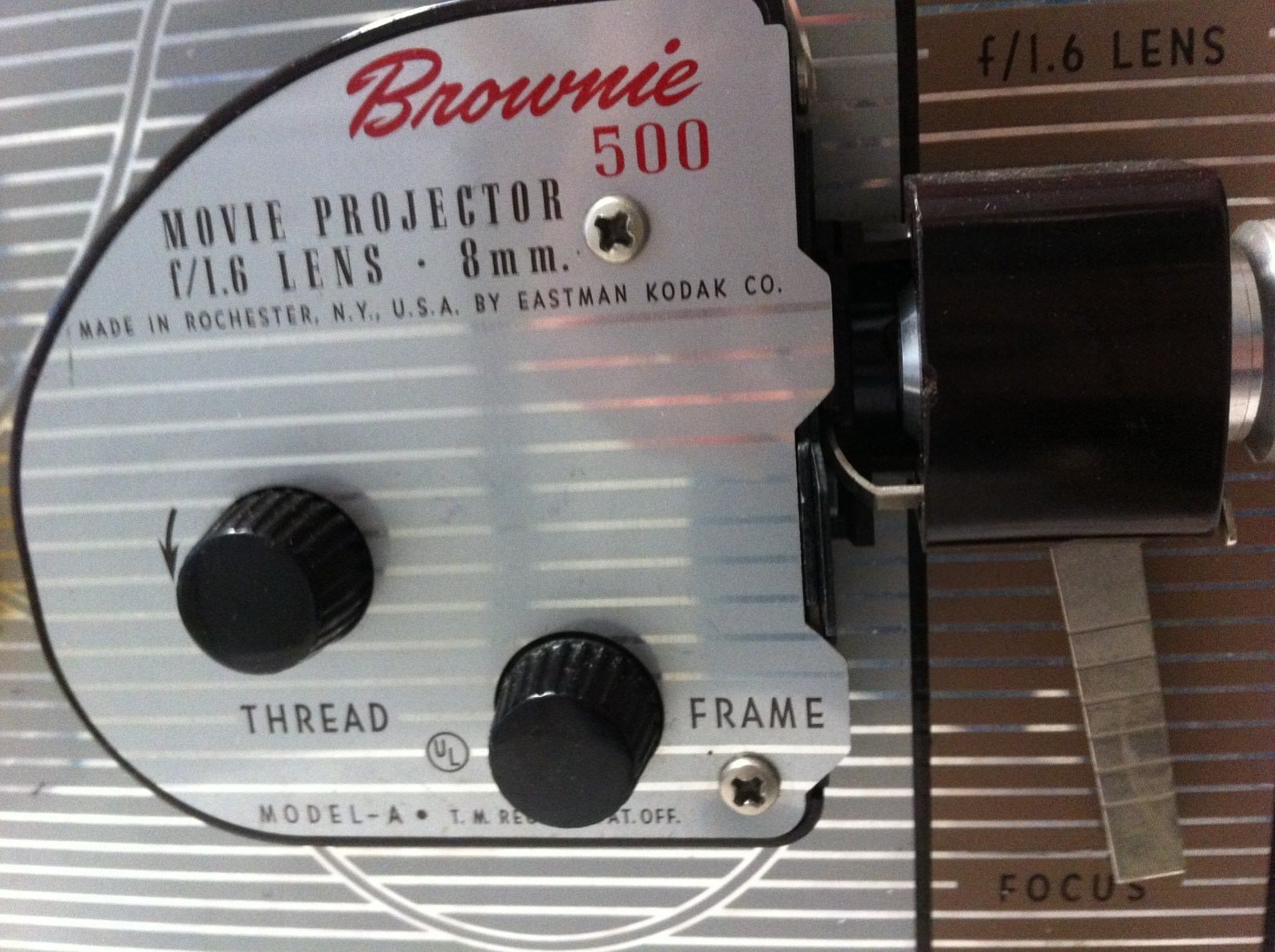 KODAK BROWNIE 500 MOVIE PROJECTOR old 8mm f/1.6 LENS WITH TAKE UP REEL