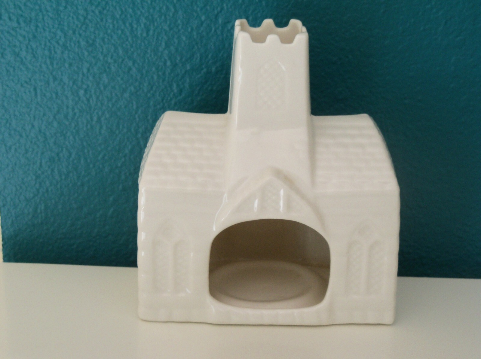 Belleek Irish Village St. Patricks Church Tea Light Candle Holder