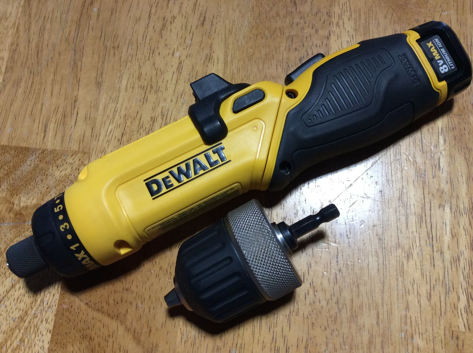 GENUINE DEWALT DCF680 CORDLESS SCREWDRIVER, BATTERY AND ATTACHMENT