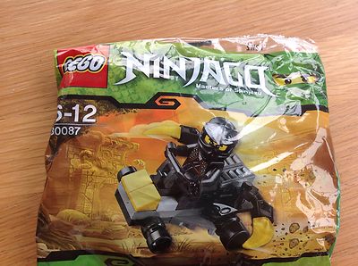 NEW LEGO Ninjago 30087 Cole ZX Car Masters of Spinjitzu
