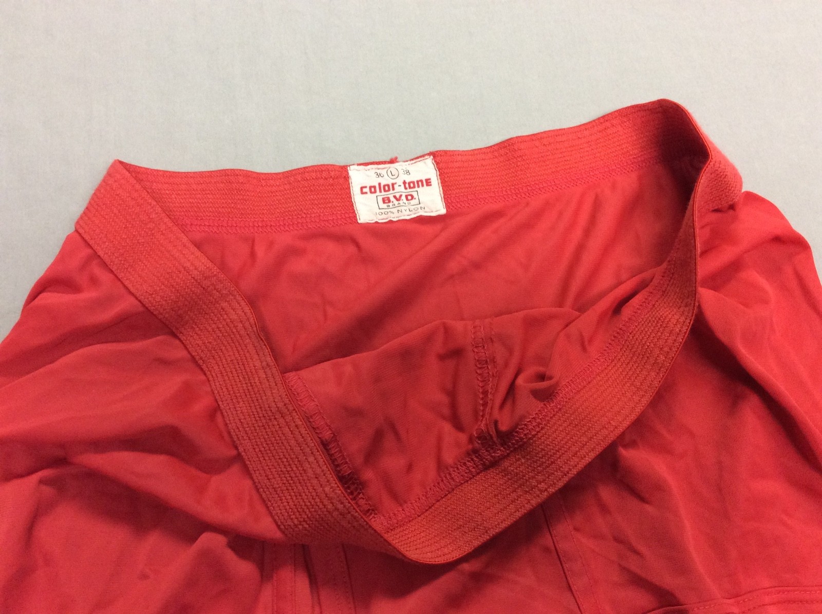 VTG SET OF 2 BVD COLOR TONE GREEN AND RED 100% NYLON UNDERWEAR BRIEFS MENS LARGE