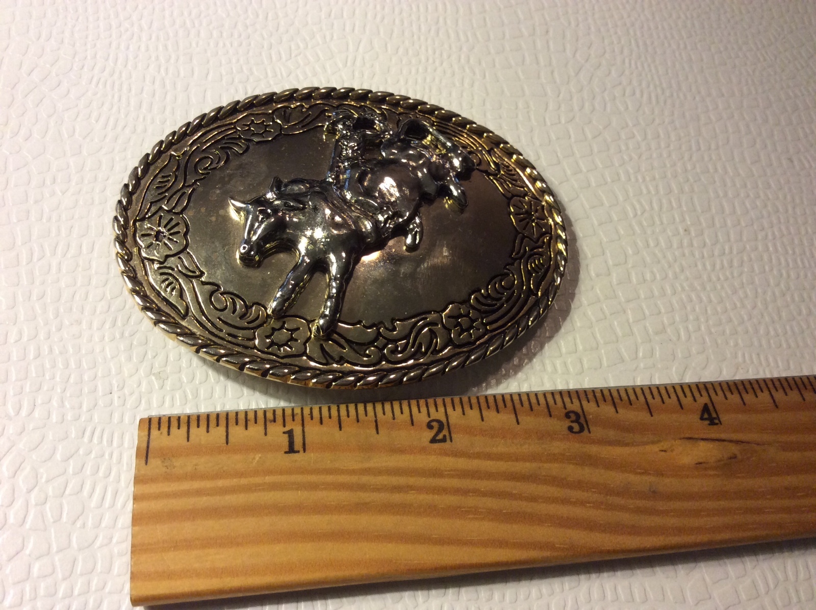 RODEO BRONCO COWBOY BULL BELT BUCKLE