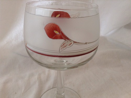 Set of Two Noritake Design Stemmed Wine Glass w/Trumpet Flower Rare