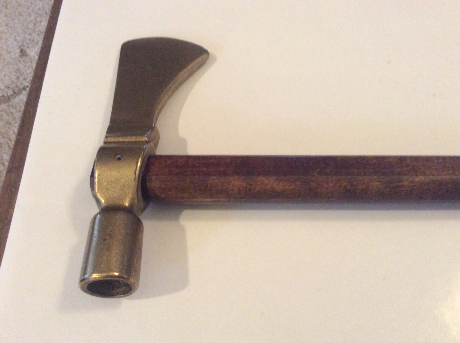 CASE TOMAHAWK WOOD HANDLE 1991 DECORATIVE USE