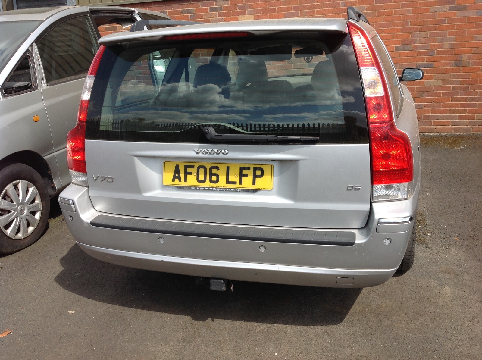 VOLVO V70 MK2 REAR TAILGATE BOOT LID - BARE NO SPOILER 2004 - 2007