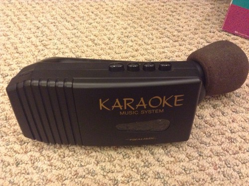 Realistic - Cassette - Karaoke Music System -Vintage Handheld Microphone Player