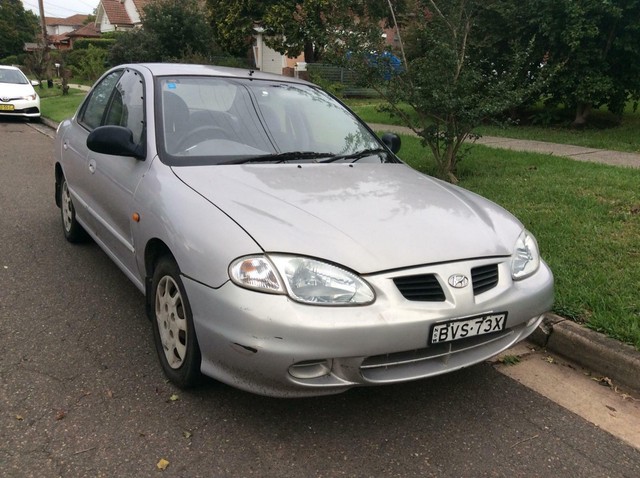 Hyundai lantra 1999