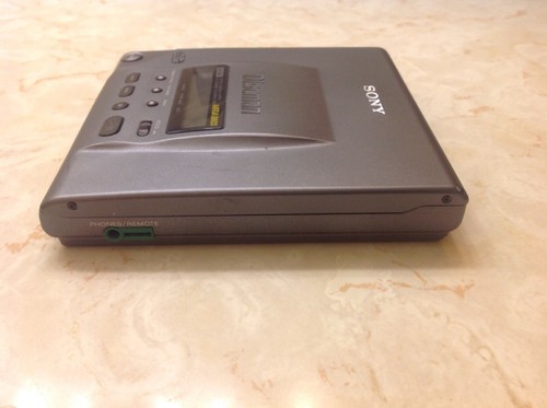 VINTAGE SONY D-303 DISCMAN CD COMPACT PLAYER