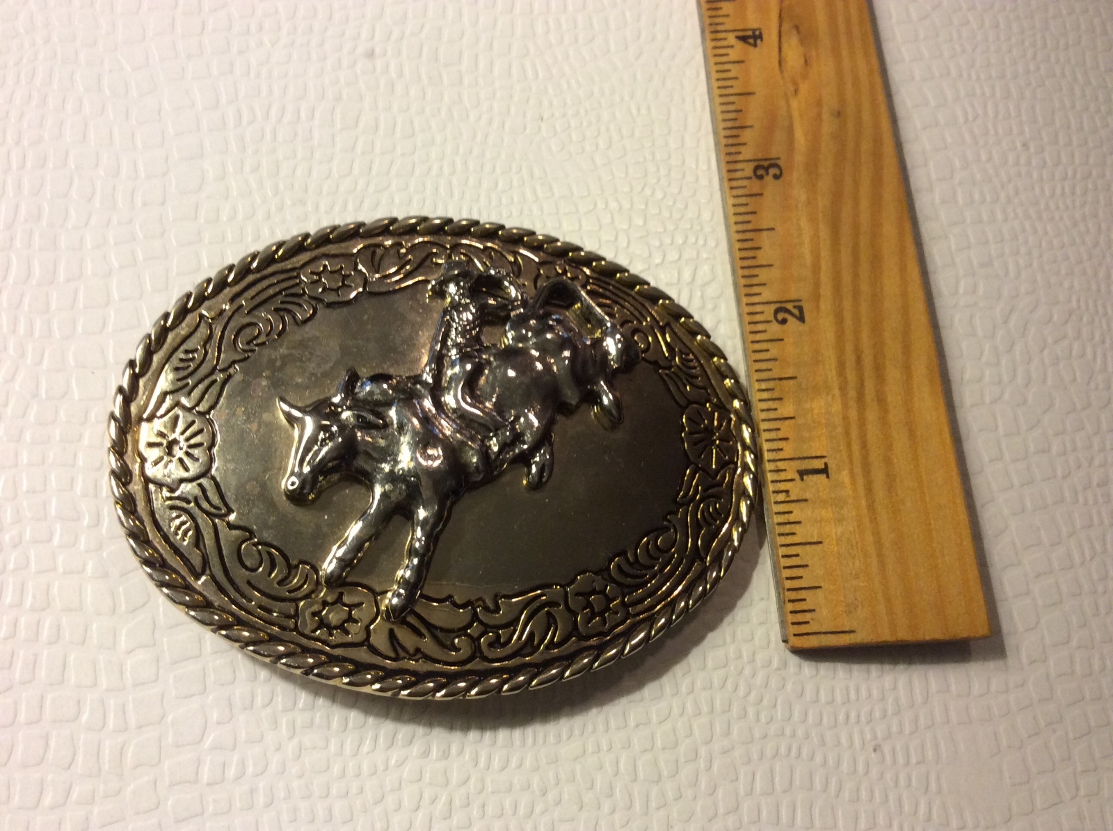 RODEO BRONCO COWBOY BULL BELT BUCKLE