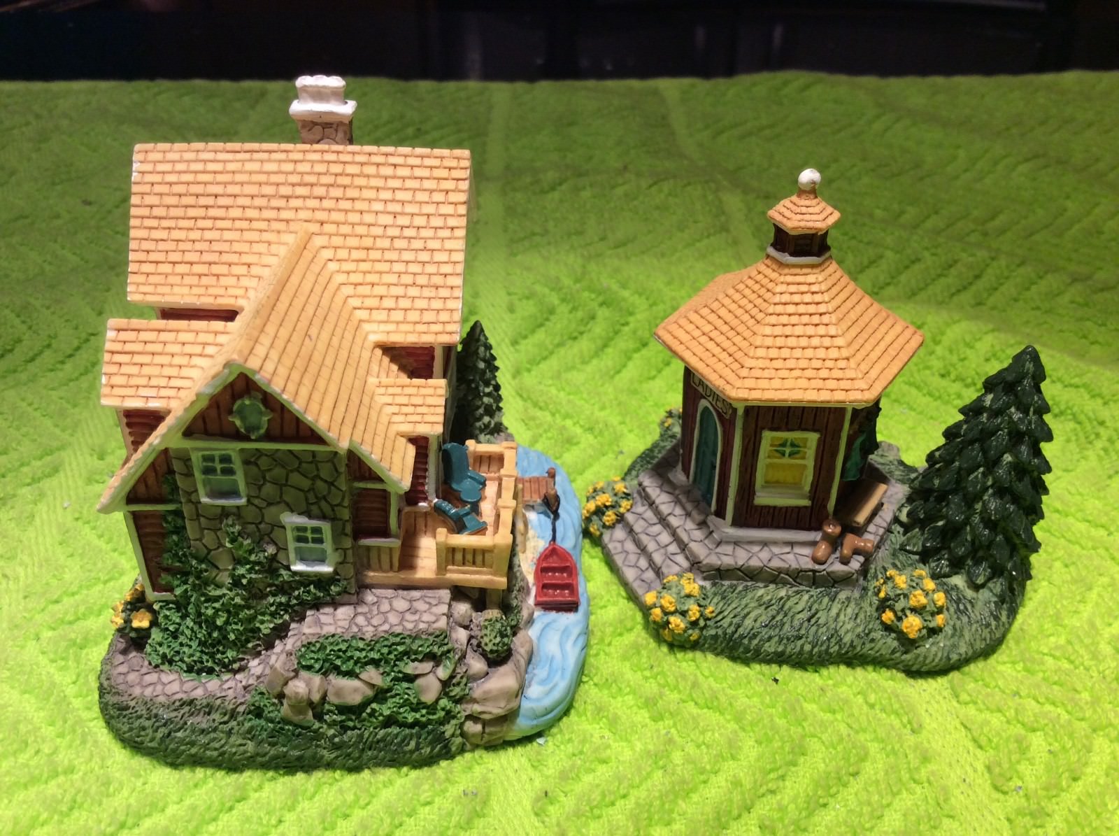 Liberty Falls RIVERSIDE LODGE & RIVERSIDE BATH HOUSE. HSE6a, HSE6b