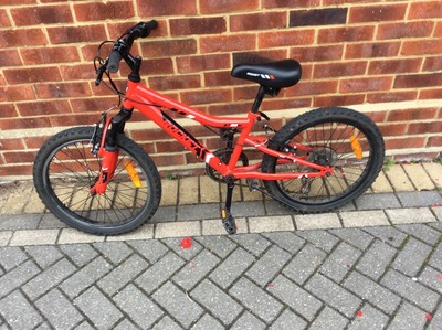 Children’s bike in good condition I would suit a child from 5 to 10 years old.