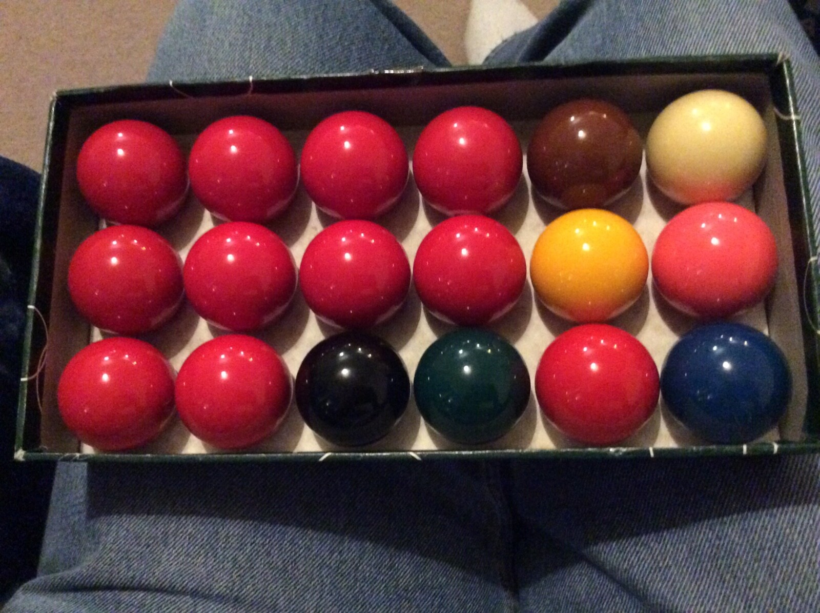 snooker balls mini size full set in box with small book on snooker and