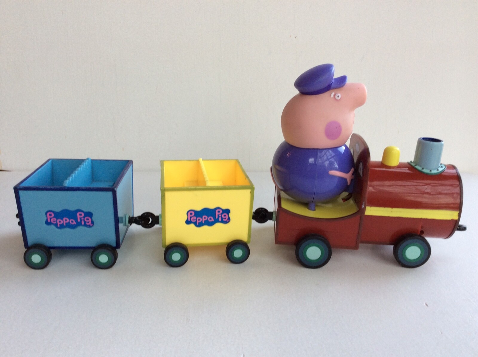 Peppa Pig GRANDPA PIG’S TRAIN COMPLETE, Character