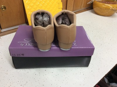 NIB! WOMEN'S SIZE 10 SLIP-ON JAZZ/TAP SHOE'S BY DANCE CLASS CARAMEL