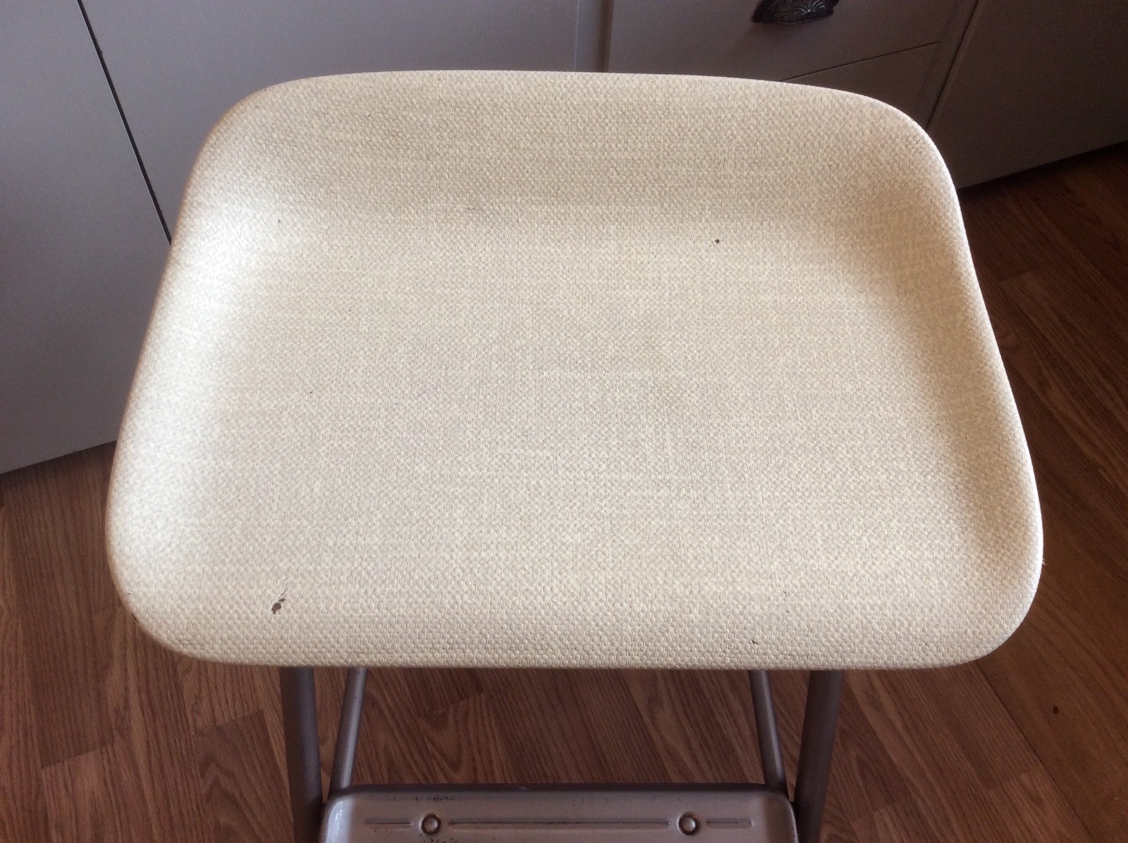 Vtg MCM Folding Samsonite Kitchen Step Stool Perch Chair Heavy Molded Seat Steel