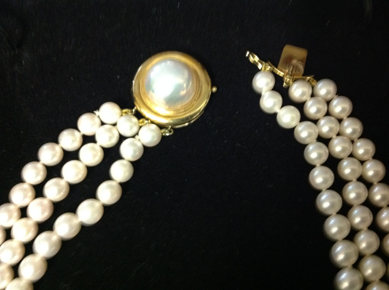 Cultered Pearl Necklace with 14K Gold Clasp