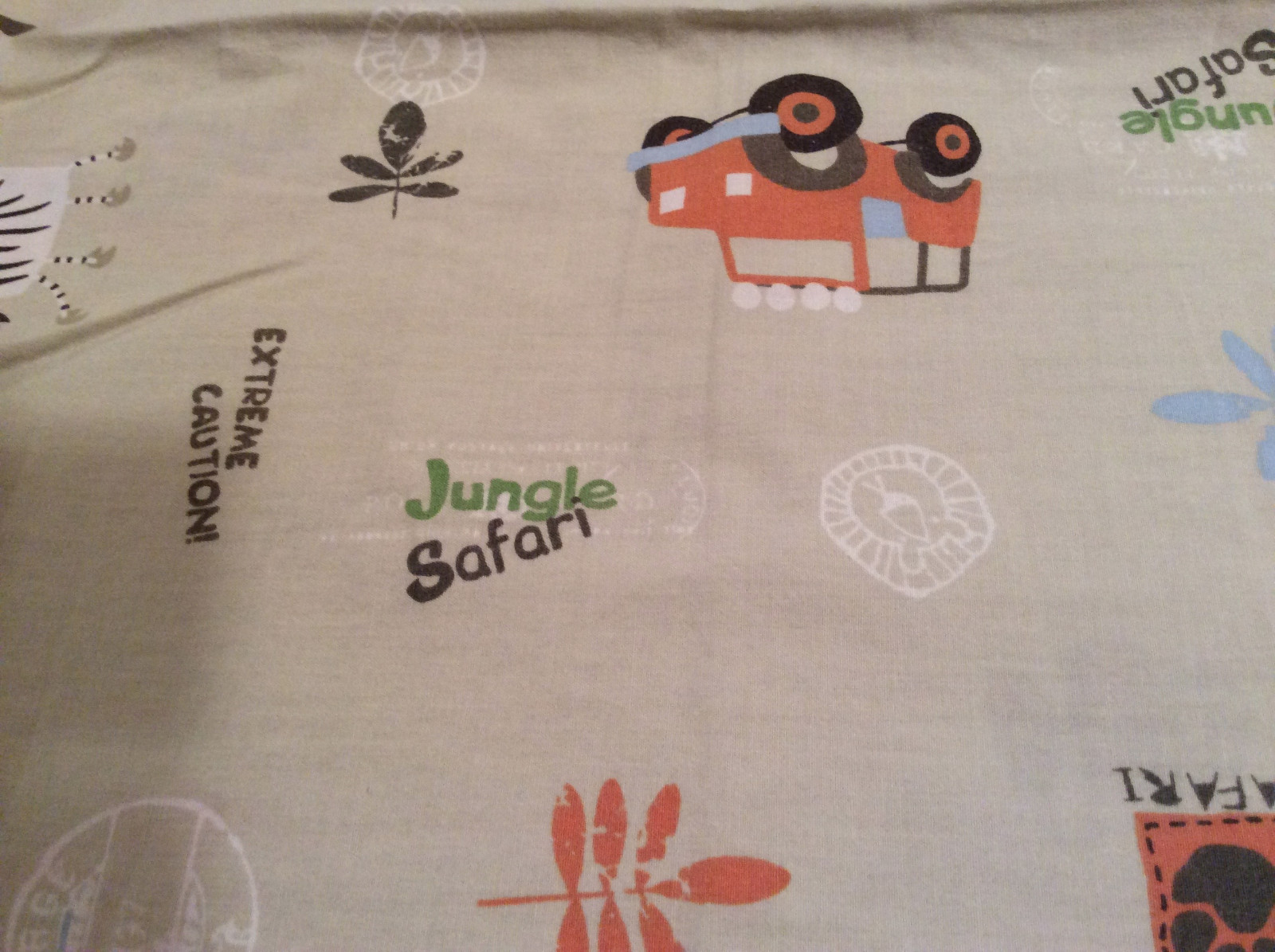 Kids Safari Twin Sheet Set With Animals Cars Jeeps Jumping Beans 4 piece set