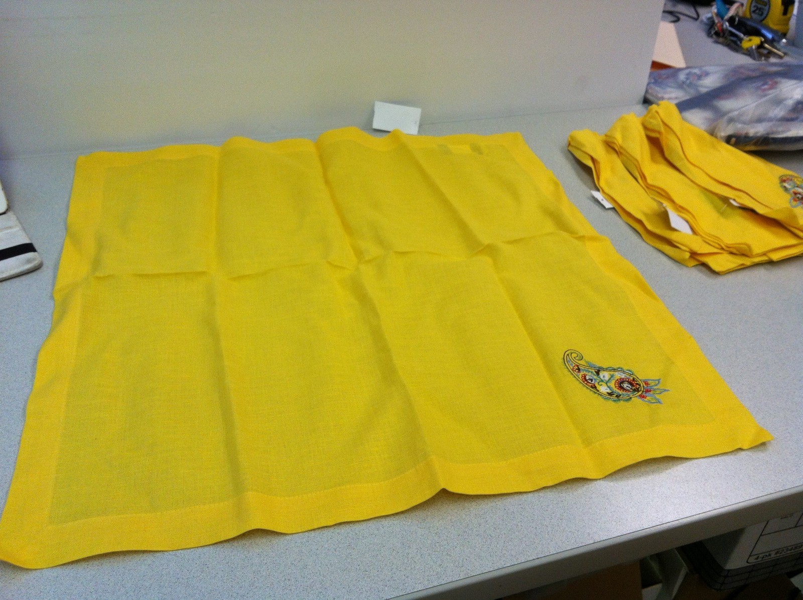 (4) PIERRE DEUX Embroidered Napkins  Yellow  NEW