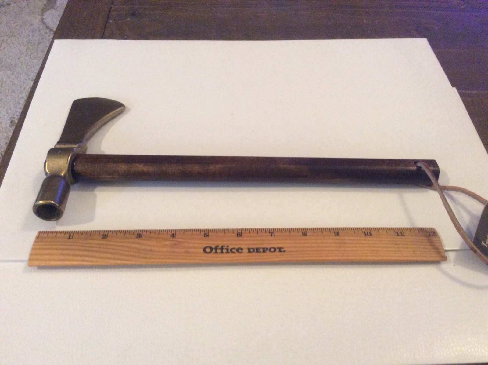 CASE TOMAHAWK WOOD HANDLE 1991 DECORATIVE USE