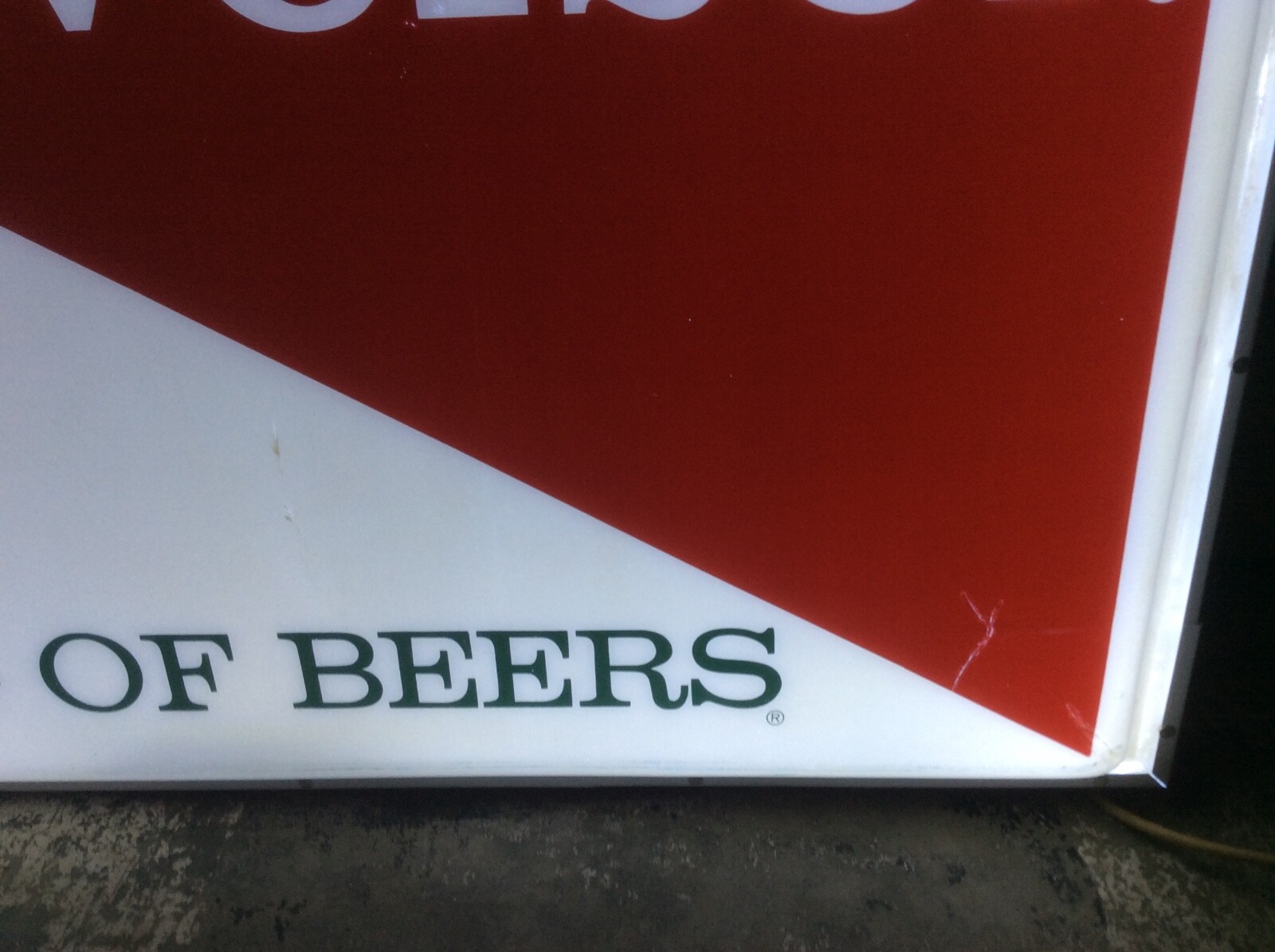 VINTAGE BUDWEISER KING OF BEERS BOWTIE LIGHT LIGHTED BEER SIGN 4FT X 4FT
