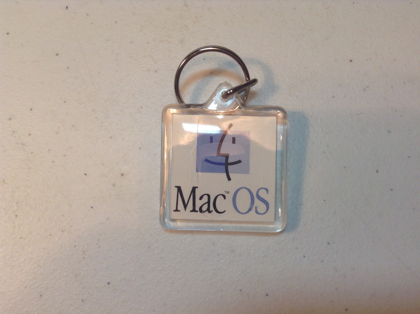 Apple Mac-Computer Keychain-New-Novelty- Key Chain