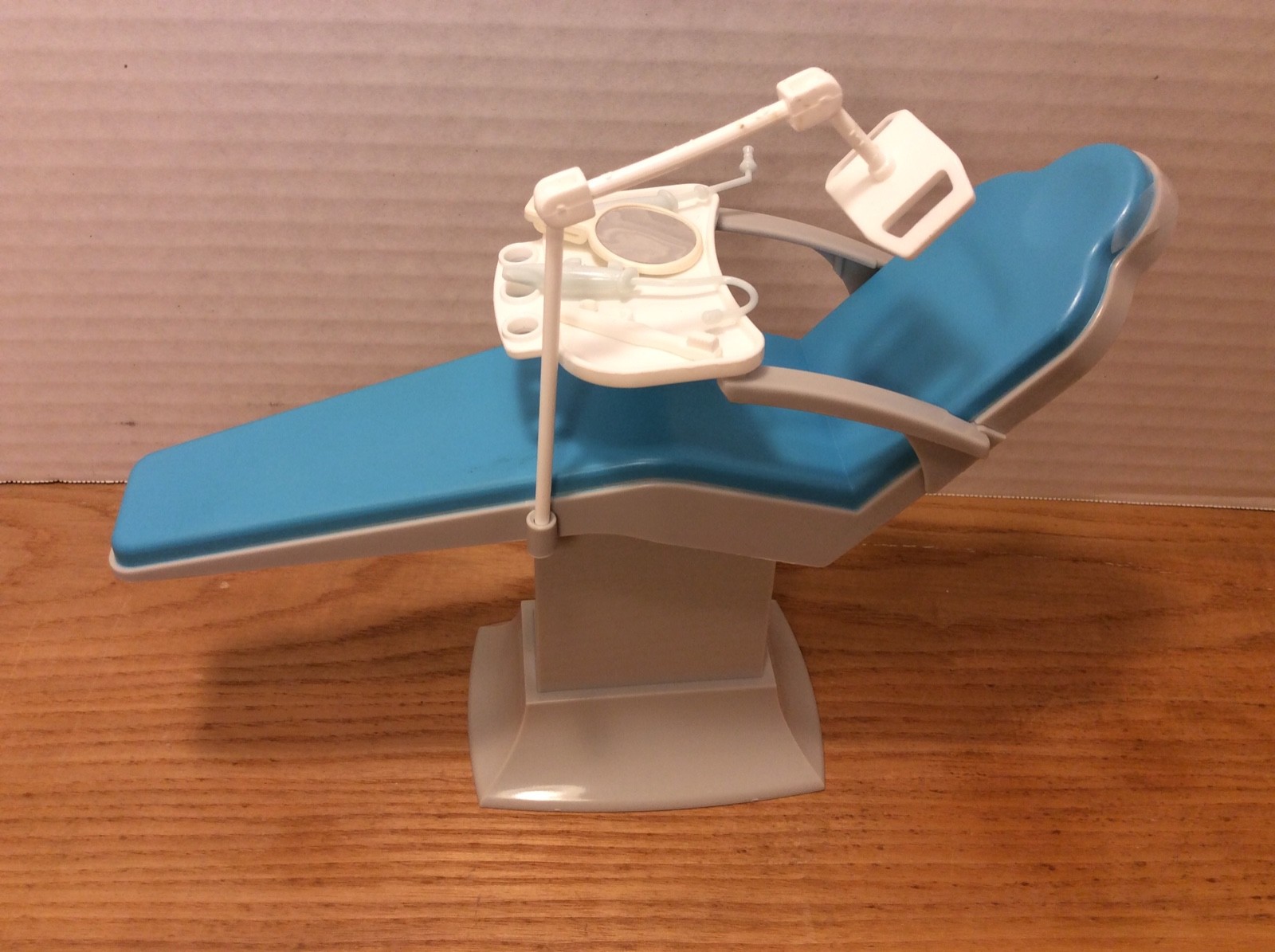 Barbie Doll Dentist Chair W/ Accessories Instruments Mirror Dental Mattel 1996