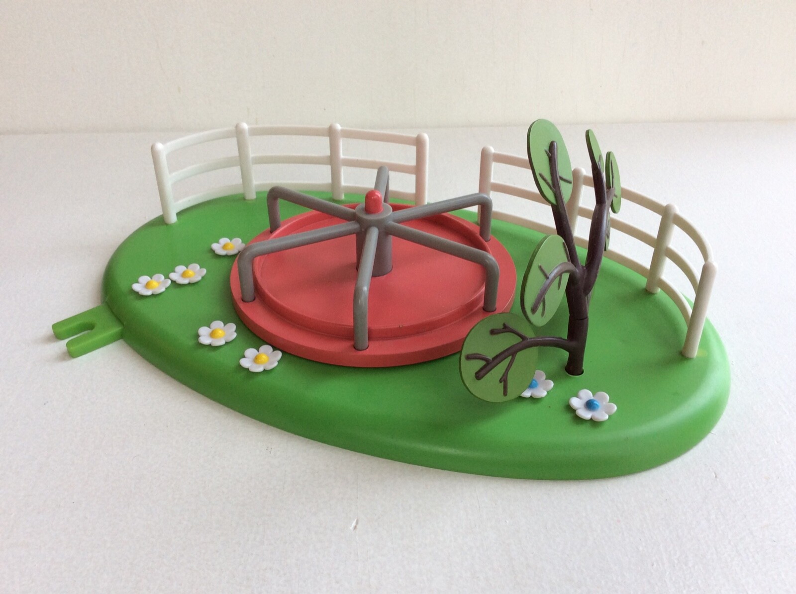 Peppa Pig MUDDY PUDDLES ROUNDABOUT Playset, Character