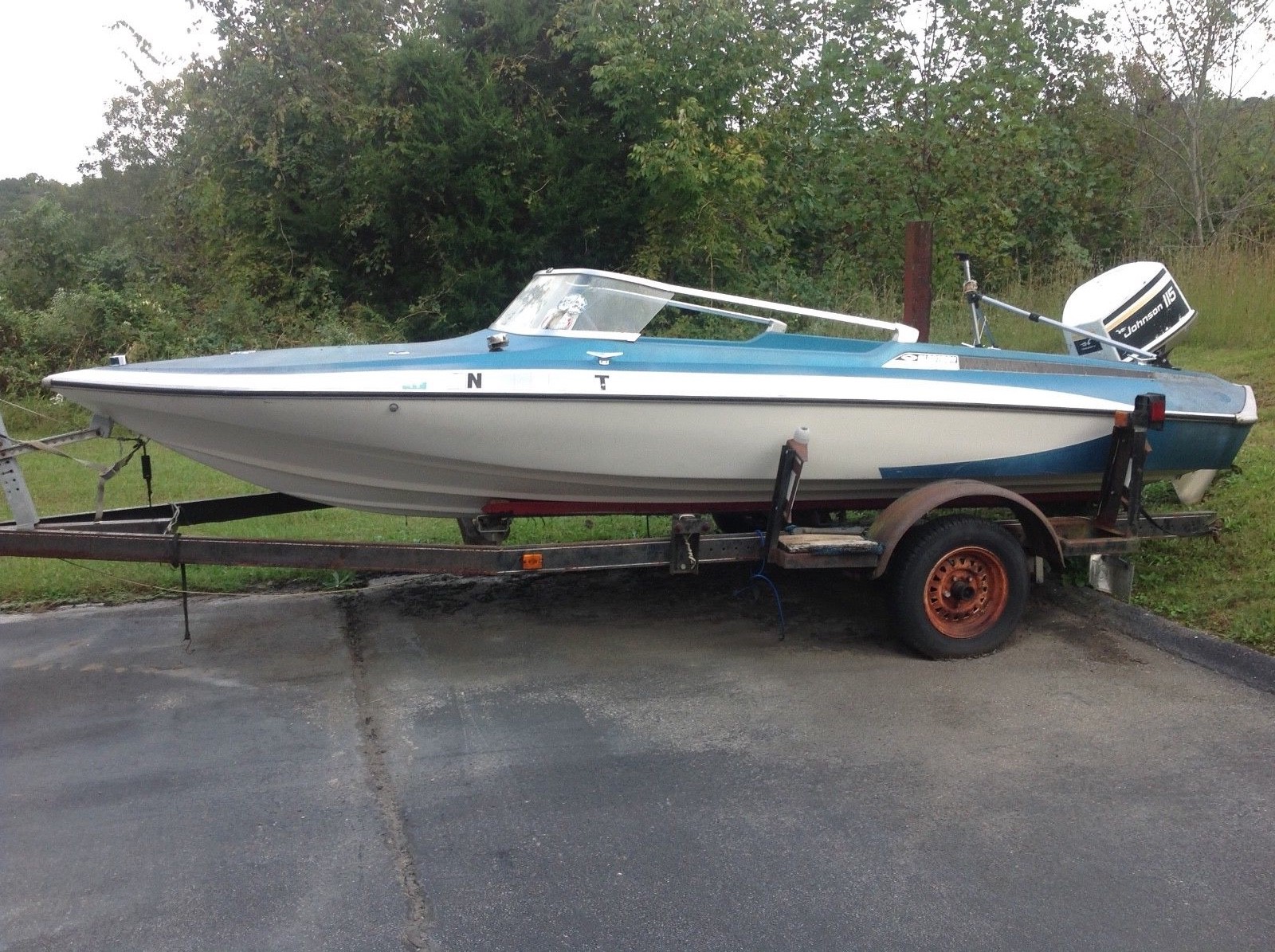 1975 Glastron Ski Boat Powerboat w Trailer, Johnson City TN No Fees & No Reserve