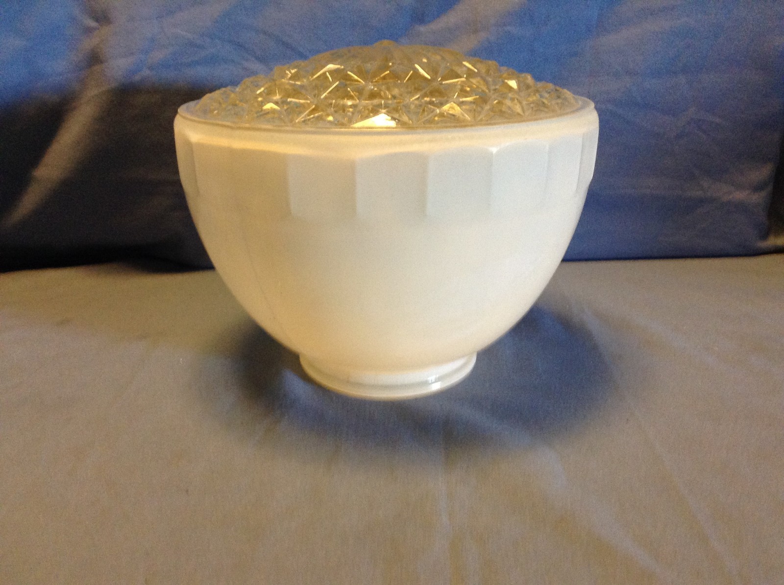 Vintage Lamp Light Globe White w Ornate Diamond Clear Light Diffuser 4