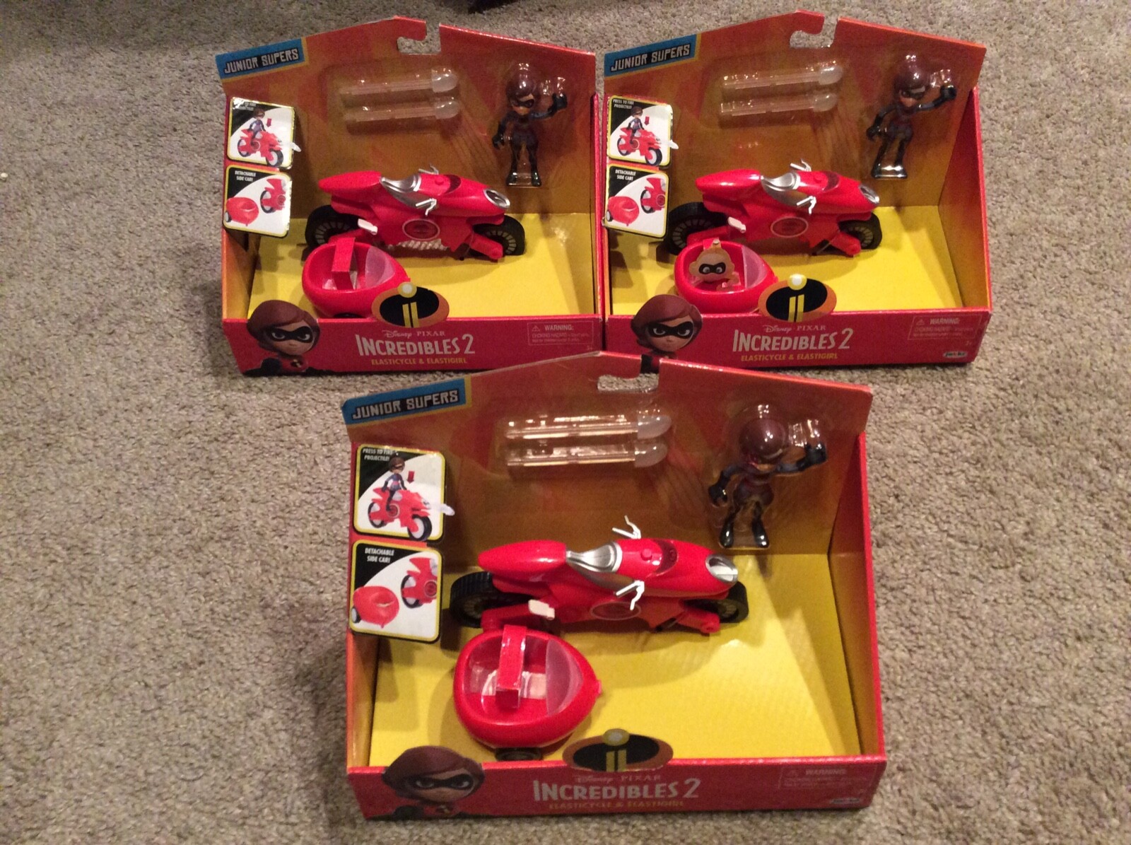 BRAND NEW INCREDIBLES 2 ELASTICYCLE AND ELASTIGIRL - JUNIOR