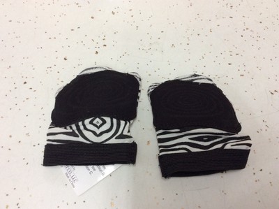 NIB! Trimfoot Company Dance Class Foot Mitten FM350 SIZE X SMALL Zebra Print