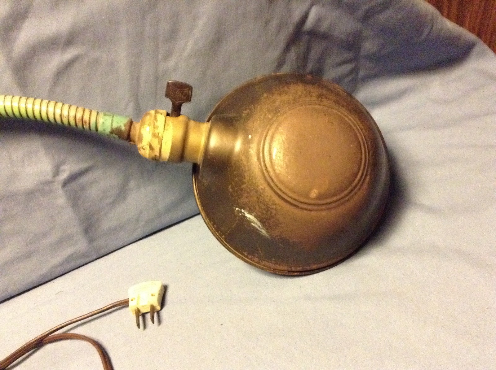 VINTAGE PRESCOLITE SWIV-O-LITE GOOSENECK INDUSTRIAL Table Lamp Light Metal Shade