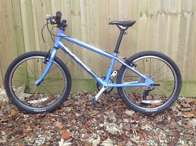 Girl's IslaBike Beinn 20 Large. Limited Edition Periwinkle Colour. 